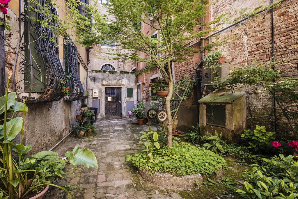 Myplace Santa Maria Formosa Apartment ヴェネツィア エクステリア 写真