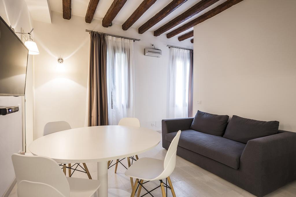 Myplace Santa Maria Formosa Apartment ヴェネツィア エクステリア 写真